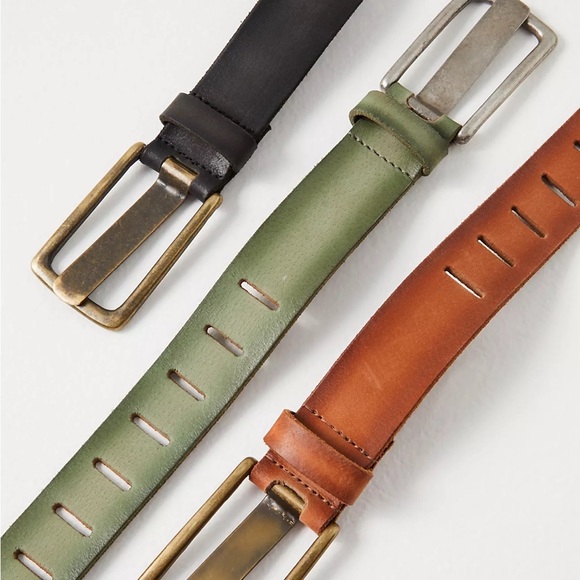 ✨HP✨ F.P. LEATHER BELT (S/M) - Picture 4 of 4